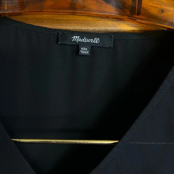 Madewell Novel Tie-Front Top Black Blouse Drapey V-Neck Short Sleeve size xxs - Picture 3 of 7